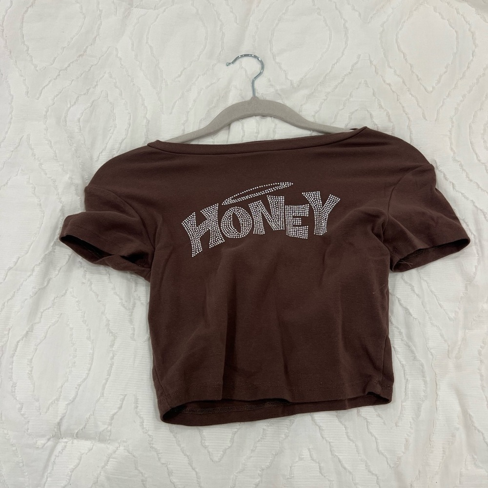 Garage honey crop top
